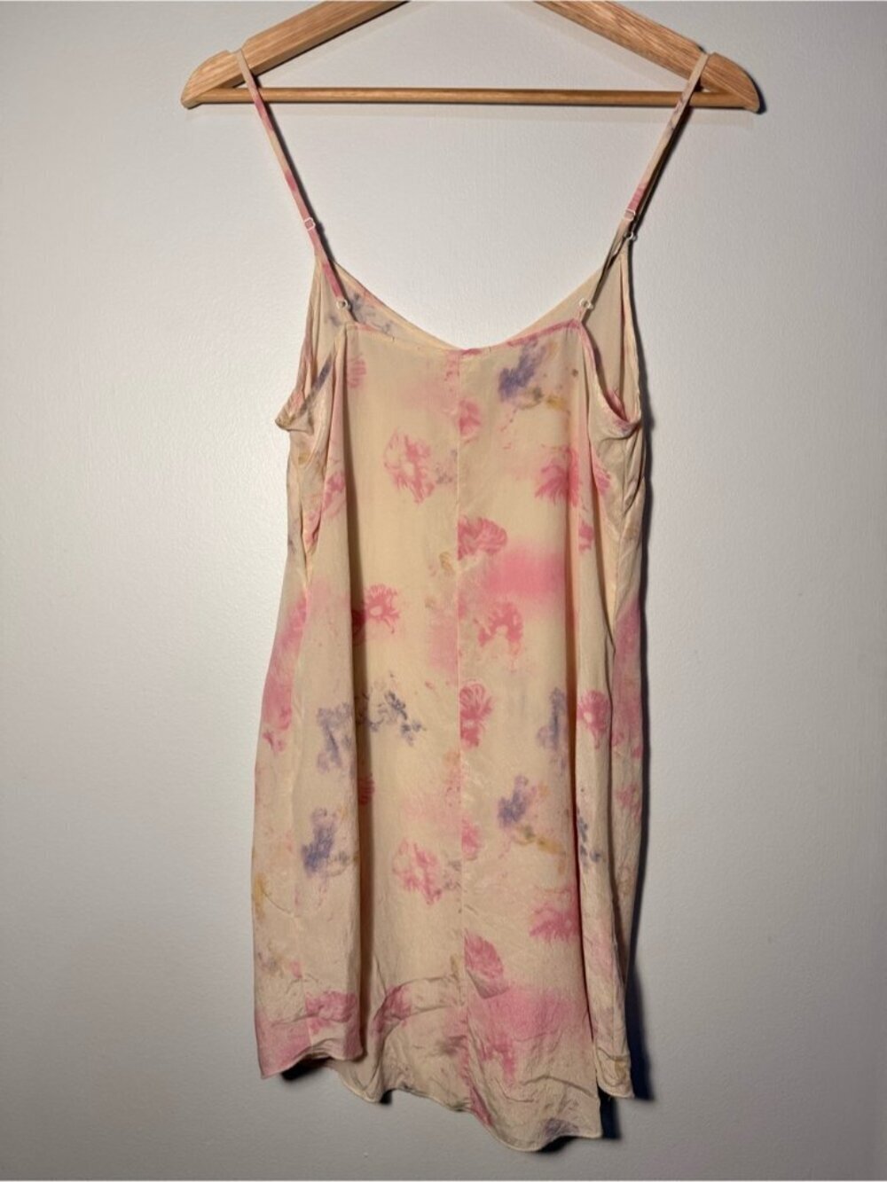 Aritzia Silk Slip Dress with Pink & Lavender Floral size XS - Picture 4 of 8